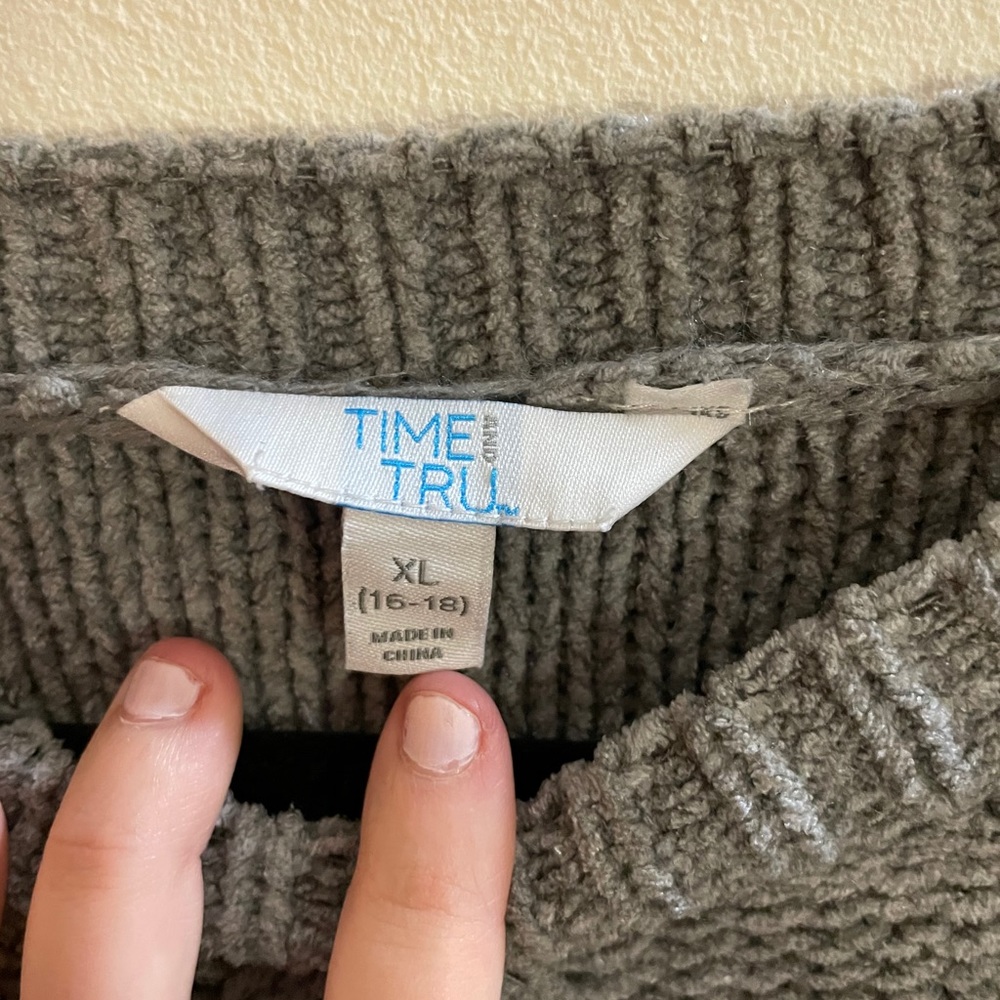 Gray Cropped Sweater - Picture 3 of 5
